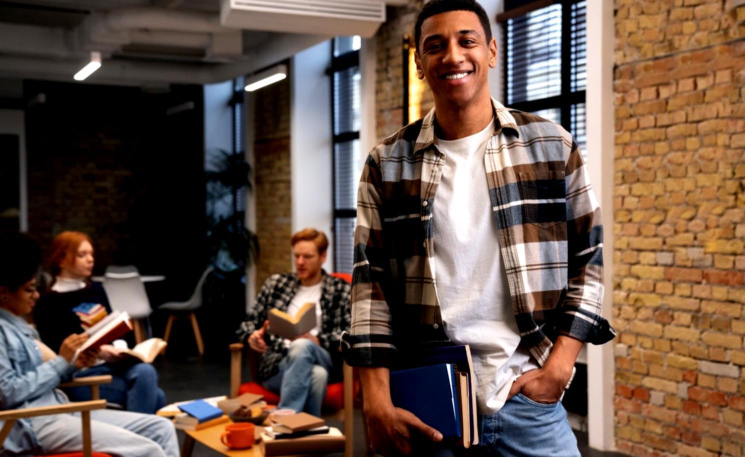 Equipo de Draxionstudio trabajando en consultoría financiera